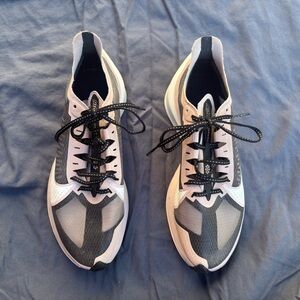 Women’s  Lightweight Zoom Gravity Running Shoes